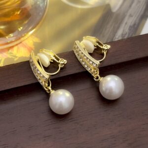 Brinco de Pressão de Festa Delicado Cravejado com Pérola