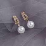 brinco de pressao de festa delicado cravejado com perola dd