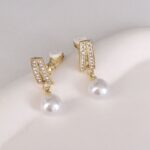 brinco de pressao de festa delicado cravejado com perola hhaahjpg