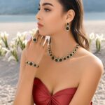 Conjunto Colar e Brinco Preto Elegante Pedras Redondasy5)