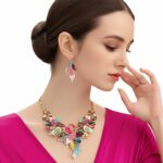 brinco fucsia e verde grande de festa com cristais e folha cravejada colar uuugut j