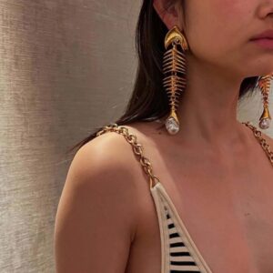 Maxi Brinco Dourado Moderno Longo Com Pérola de Espinha de Peixe 