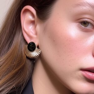 Brinco de Pressão Preto e Dourado Moderno Meio Sol