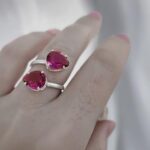 anel pedra pink e prata de zirconia feedd