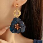 brinco de pressão azul marinho grande de flor para festa ao ar livre