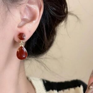 Brinco de Pressão Marsala e Dourado de Gota Delicado 