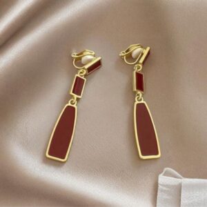 brinco de pressao marsala e dourado longo elegante retangula fddeer