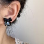 brinco de pressão preto delicado de festa pequeno infantil gddgg