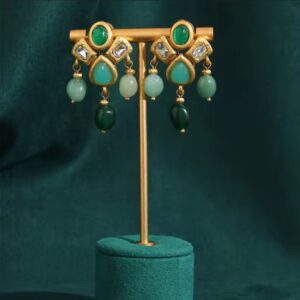 Brinco pedra natural verde geométrico