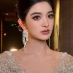 brinco prata de festa luxuoso de zirconias ramo de folhas de