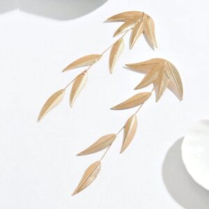 Maxi Brinco Dourado de Folhas Super Longo Extravagante