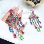 maxi brinco colorido de festa rosa e verde de cristais ffff