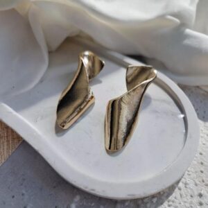 Maxi Brinco Dourado de Metal Moderno Dobrado