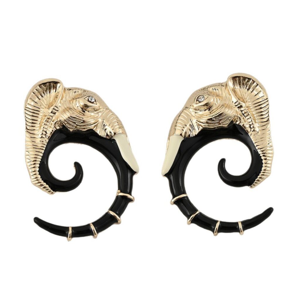 brinco dourado e preto dente de elefante